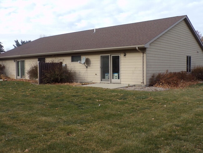 BACK YARD VIEW - 401 E Drake St Unit 401