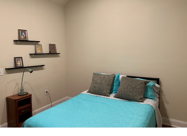 Photo - 216 9th St SE