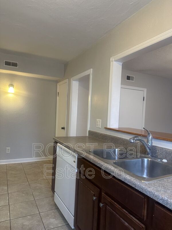Photo - 1048 Berkeley Rd