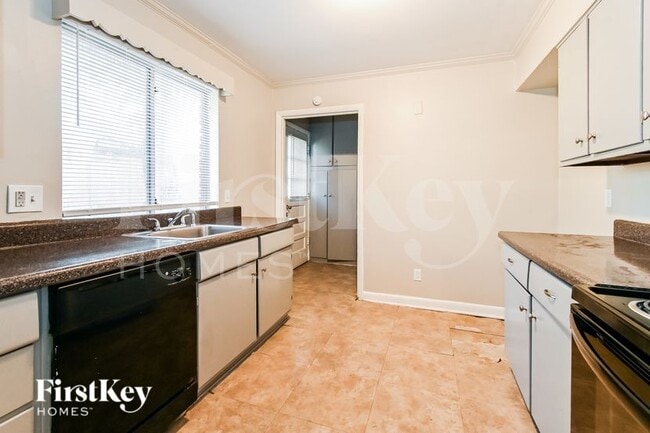 Photo - 1620 Hester Rd