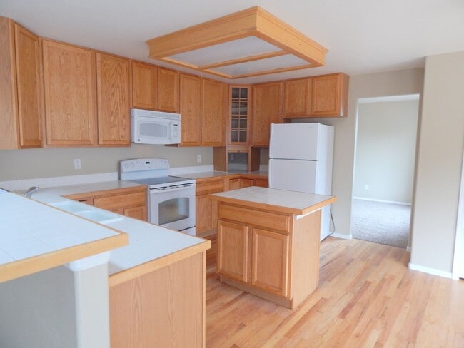 Photo - 203 Cleopatra St