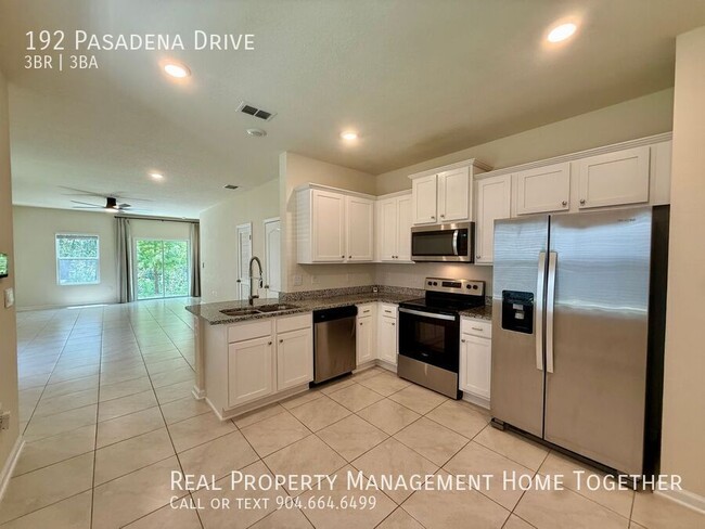 192 Pasadena Dr