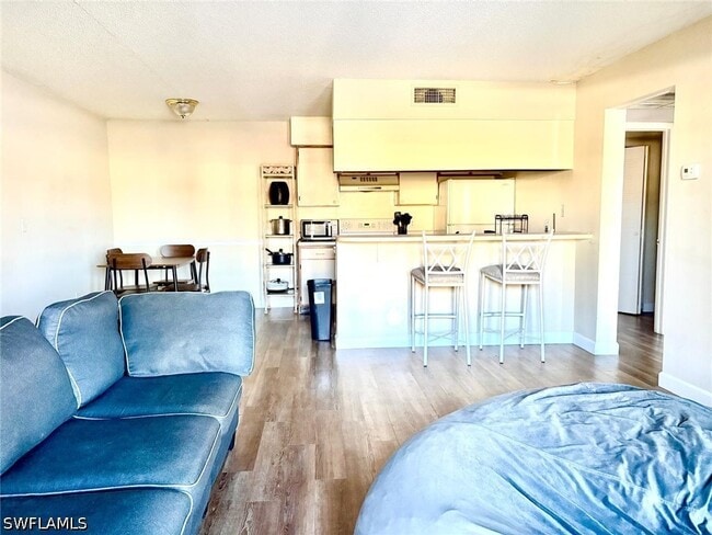 Building Photo - 5315 Summerlin Rd Unit 1508
