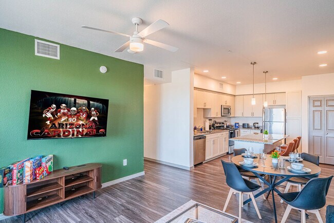 Photo - 9600 W Georgia Ave Unidad ID1374243P