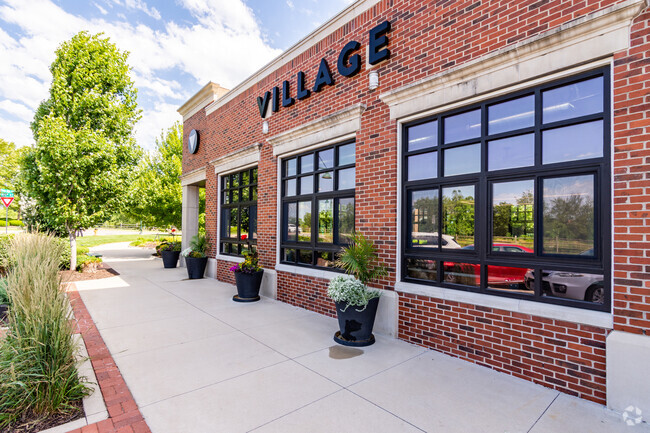 Building Photo - Village at Mission Farms Rental