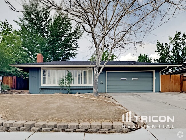 Building Photo - 1045 Crown Dr Rental