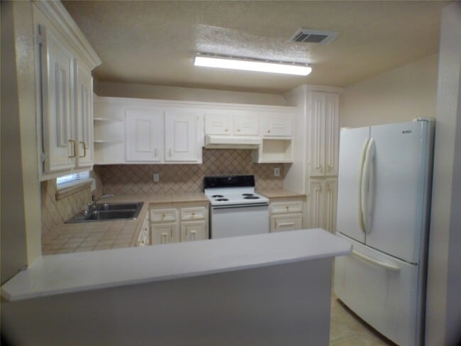 Photo - 1301 Glenmore Dr