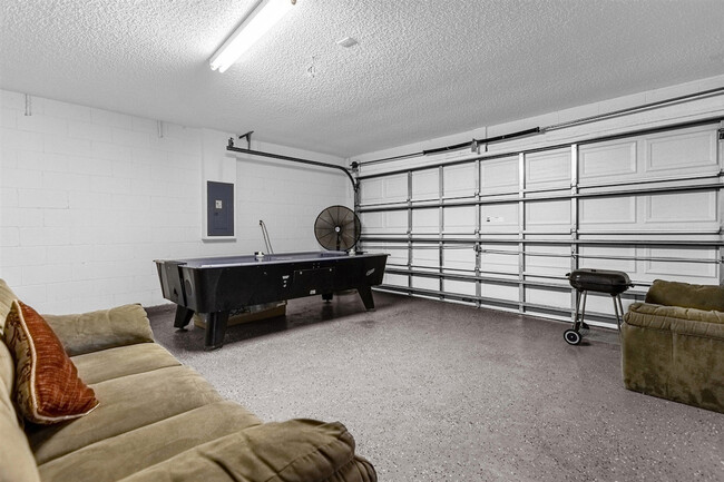 Building Photo - 161 Castaway Beach Way Rental