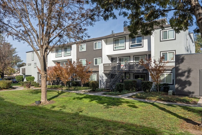 Photo - Rancho Luna Sol