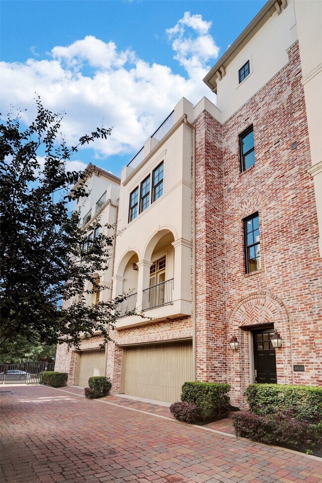 Photo - 4838 Austin St