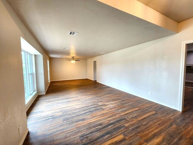 Photo - 4 Bed 2.5 Bath 2 Car Garage in Camelot Addition NW OKC