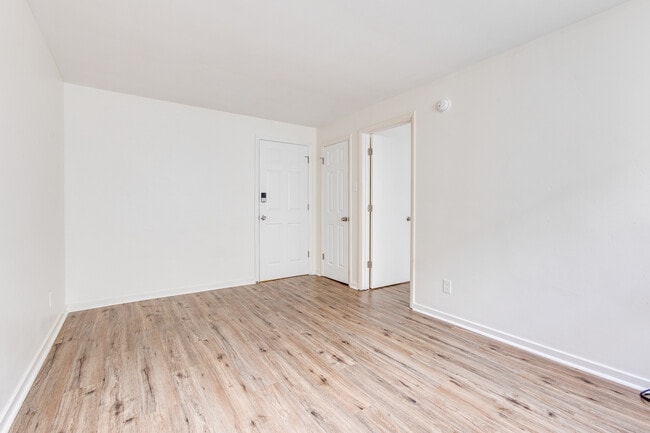 Photo - 525 Washington Ave