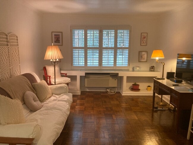 Photo - 1730 W Abingdon Dr Unidad 102