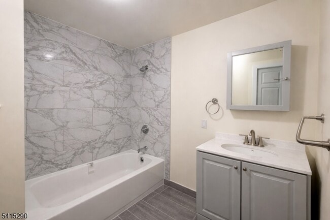 Photo - 64 N 13th St Unit 2