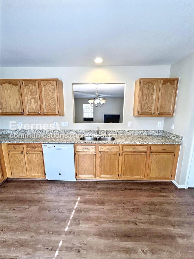 Photo - 941 Ujamaa Dr