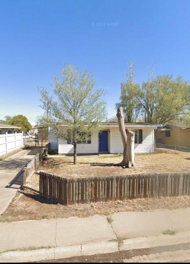 Building Photo - 4207 SE 16th Ave Rental