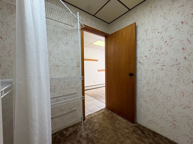 Photo - 278 Chamberlain Rd Unidad Lower Studio Apartment