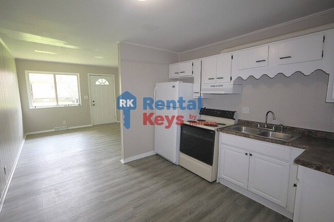 Photo - 1506 Covert Ave