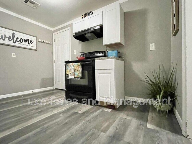 Photo - 4108 SE 22nd St