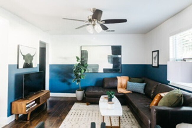 Photo - Charming 3 Bedroom, 2 Bathroom house in No...