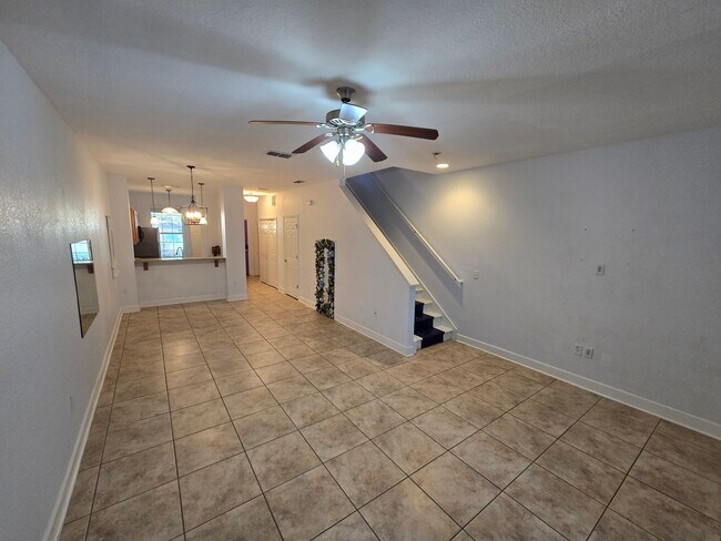 Photo - 2508 SW 35th Pl Unit 82