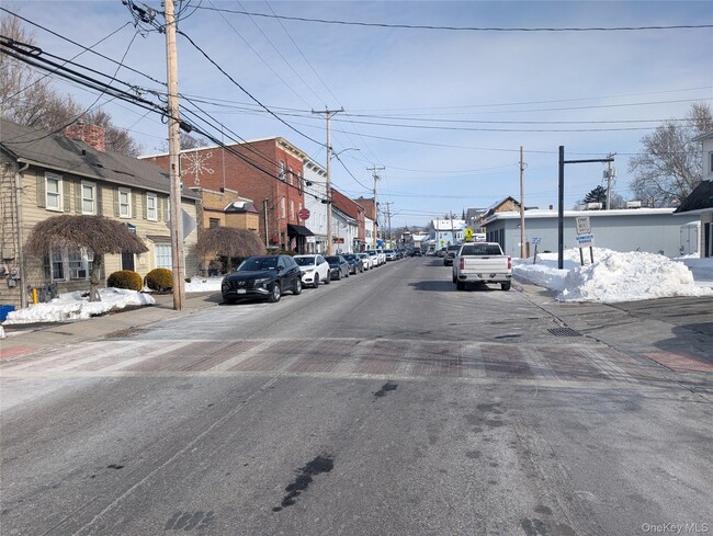 Building Photo - 239 Main St