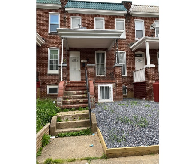 Building Photo - 2922 Grantley Ave Unit 4 W/ Priv. Bath Available $850