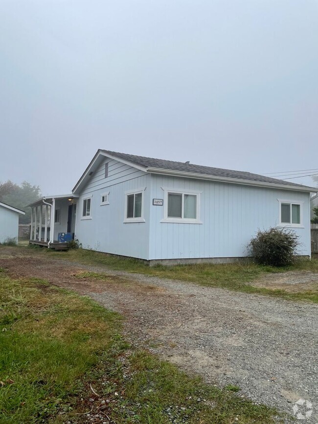 Building Photo - Single Family Home In McKinleyville!