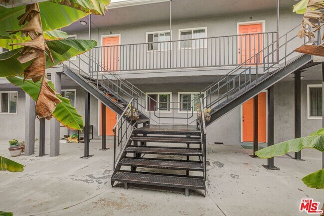 Building Photo - 4309 W Adams Blvd Unit 11