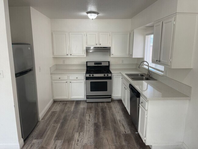 6945 Mendon Ln Unidad 6945 Mendon #3