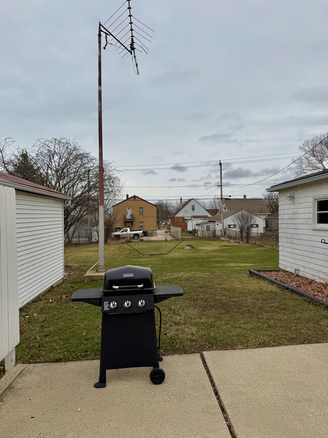 Photo - 2640 S 69th St