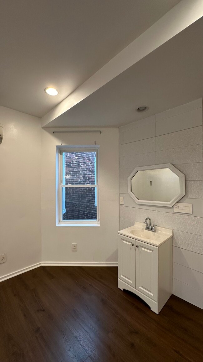 Photo - 548 S 54th St
