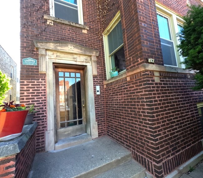 Photo - 627 Elgin Ave Unit 627-2