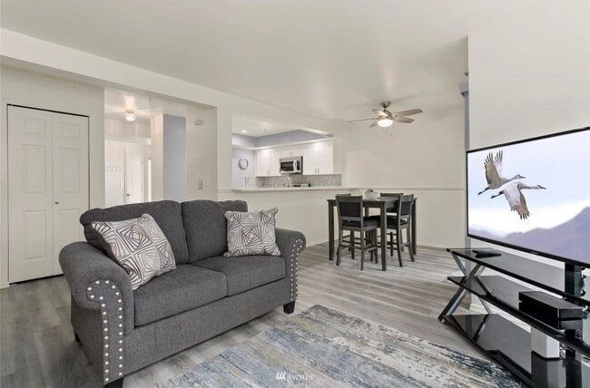 Photo - Federal Way Townhome Condo- 2 bedroom 2.5 bathroom, 1 car garage - Available NOW!