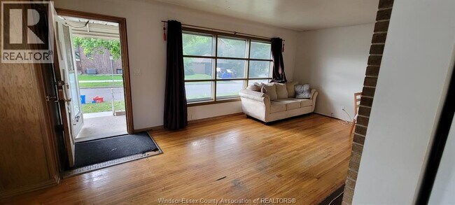 Photo - 3006 Alexander Ave