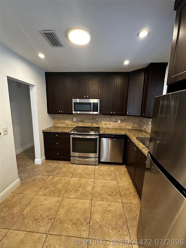 Photo - 230 NE 21st St