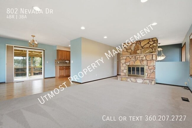 Photo - 802 N Nevada Dr