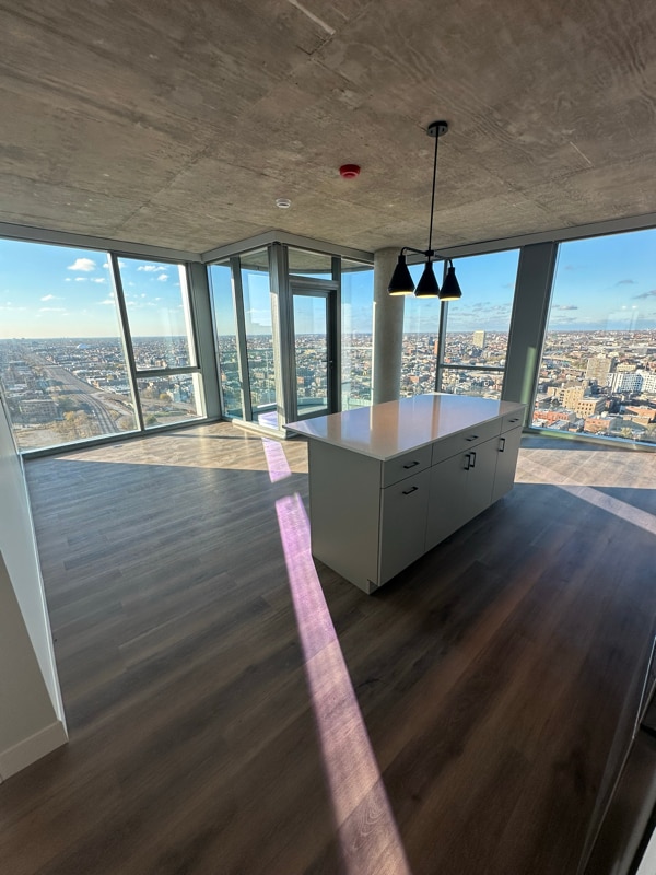 Photo - 315 N May St