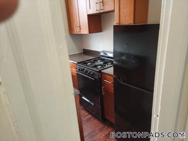 Building Photo - 1179 Boylston St Unit 29 Rental