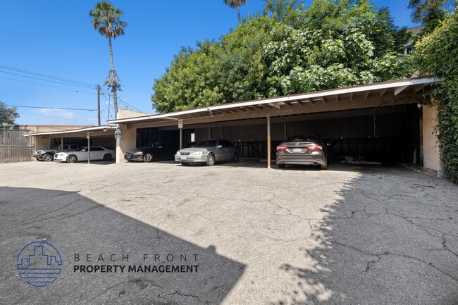 Photo - 745-747 Venice Way