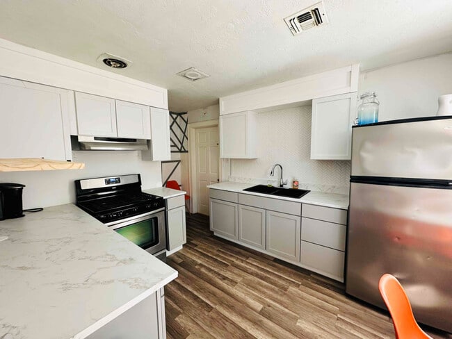 Photo - 1606 SW A Ave