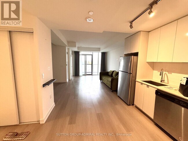 Photo - 859 The Queensway Unit 520