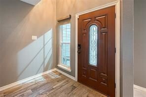 Photo - 2122 Courtshire Ln