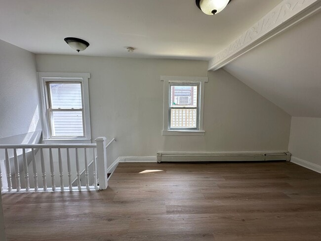 Photo - 300 Redmond St Unidad Apt 3