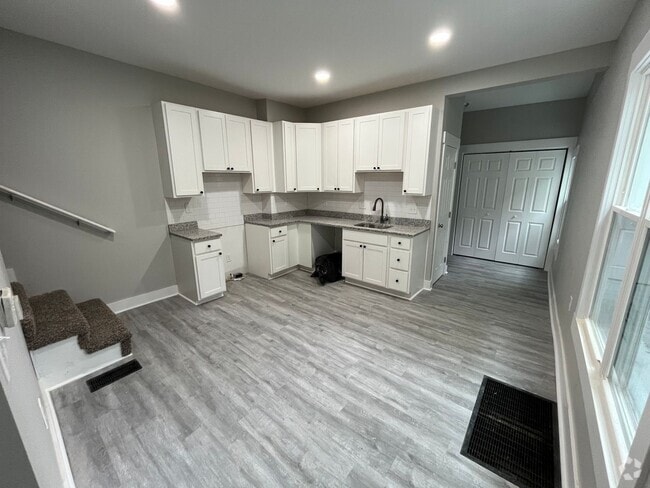Building Photo - 53-55 Guilford Ave Rental
