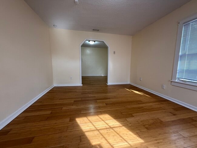 Photo - 9605 Highland Ave