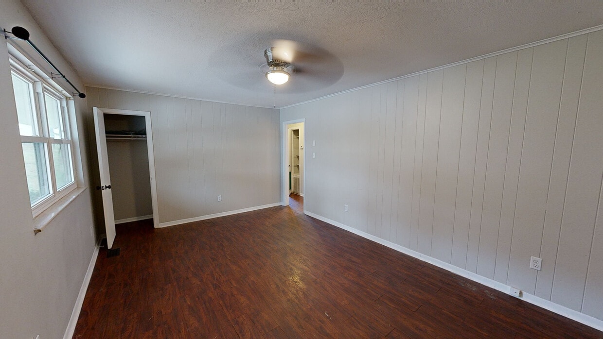 Photo - Golf View Apartments