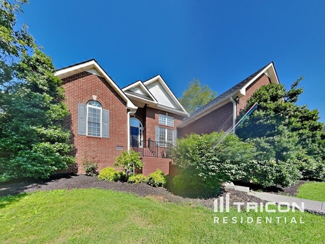 Photo - 419 Fieldstone Dr House
