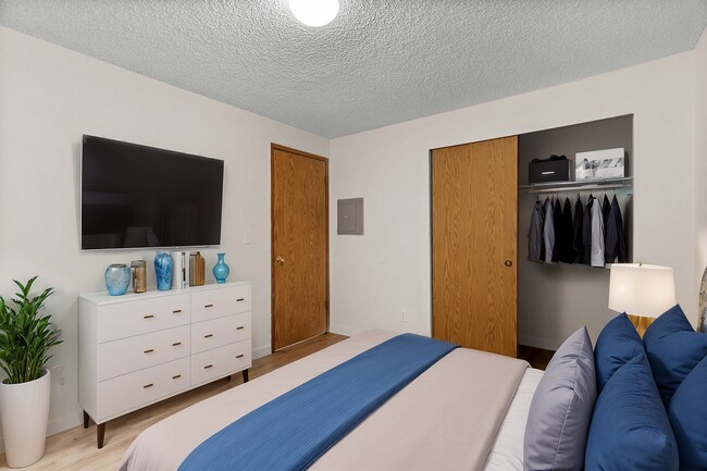 1 Bedroom Staged - Warner Park Apartments