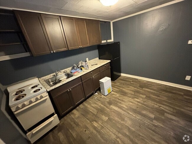 Building Photo - 261 Union Ave Unit 261-0 Rental